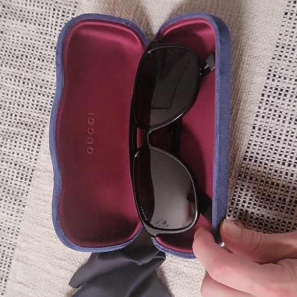 Sunglasses - Picture 2 of 7